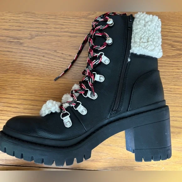 Universal Thread Black and Cream Women's Lace-Up Combat Boots, size 8.5 - Picture 8 of 9